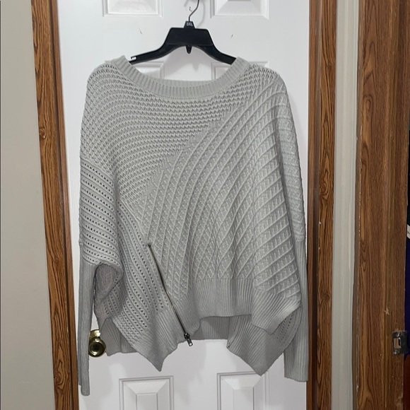 She + Sky Sweaters - She + Sky Gray Ribbed Knit Poncho EUC
